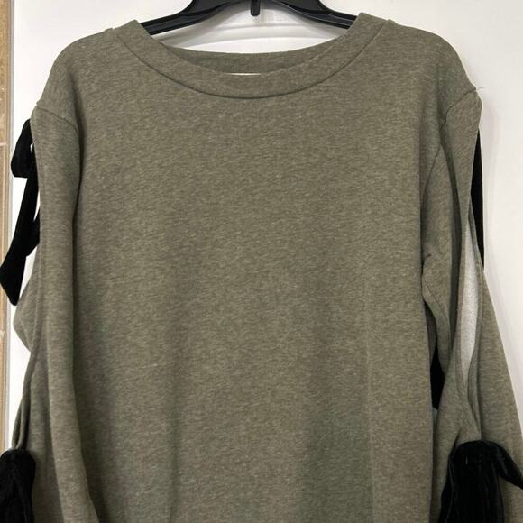 POL Green With Velvet Bows Embroidered Floral Quirky Unique Sweatshirt Large - Picture 3 of 13